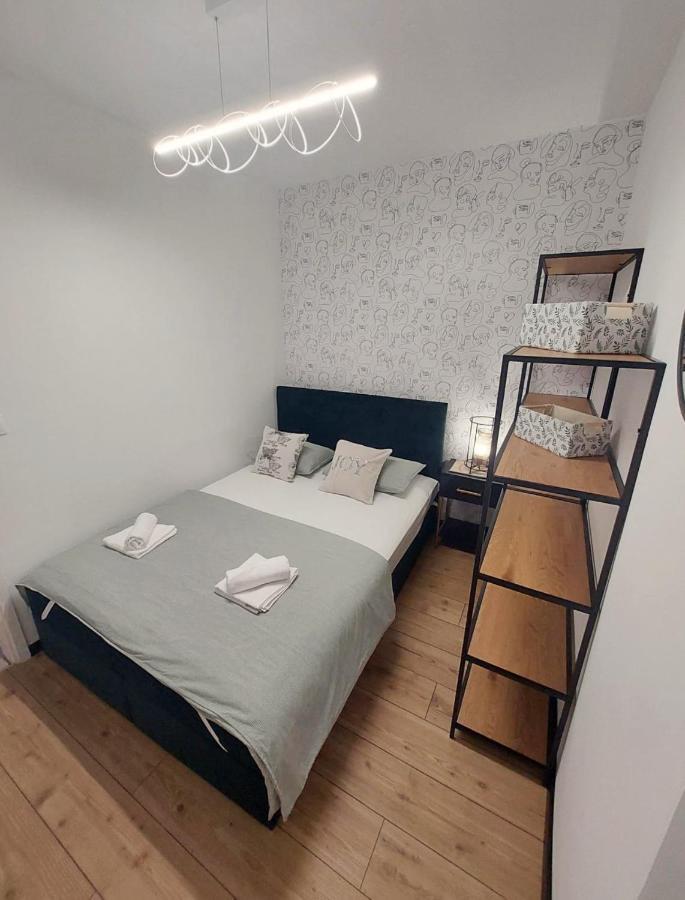 Apartment Punta 오미스 외부 사진