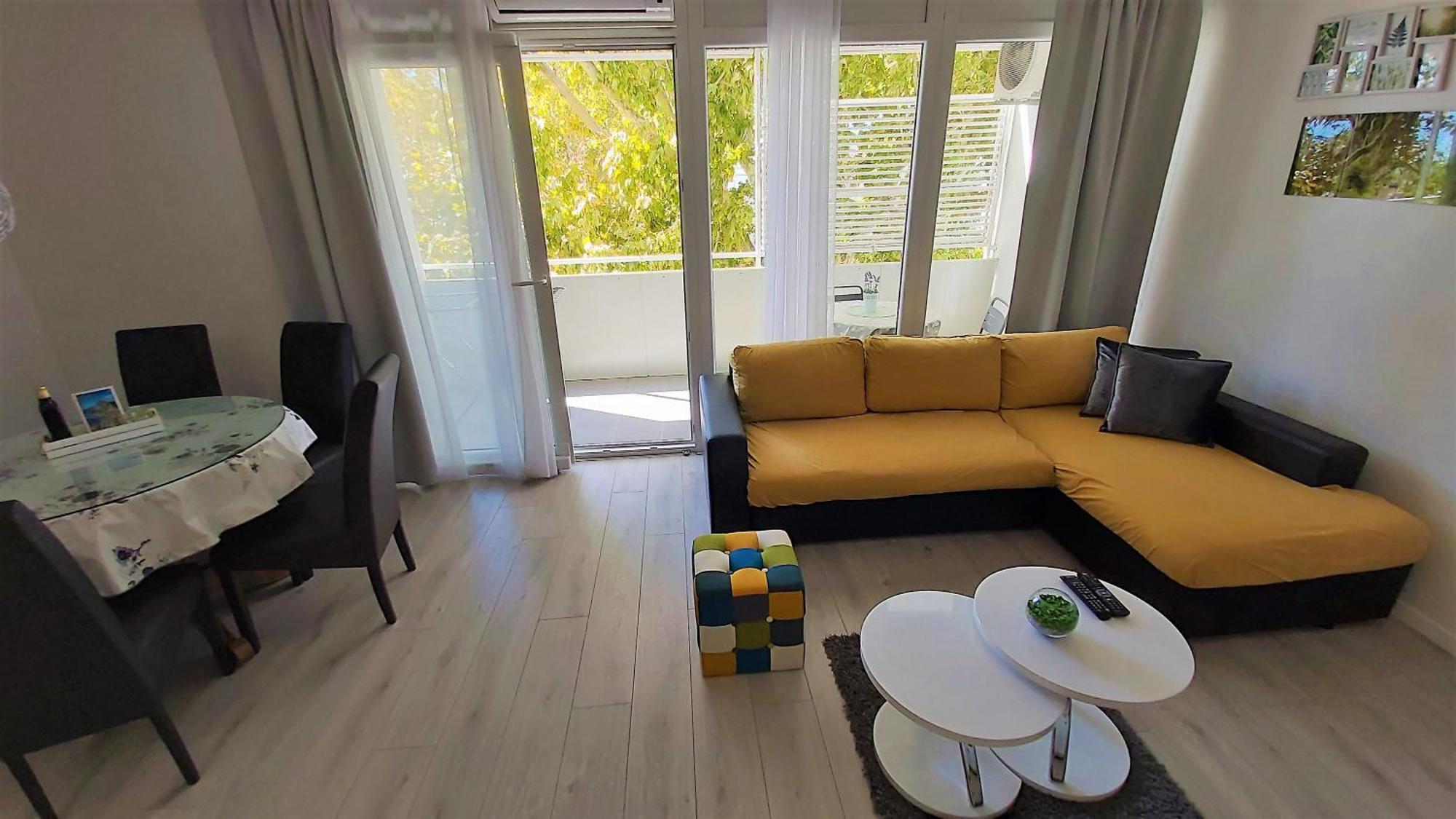 Apartment Punta 오미스 외부 사진