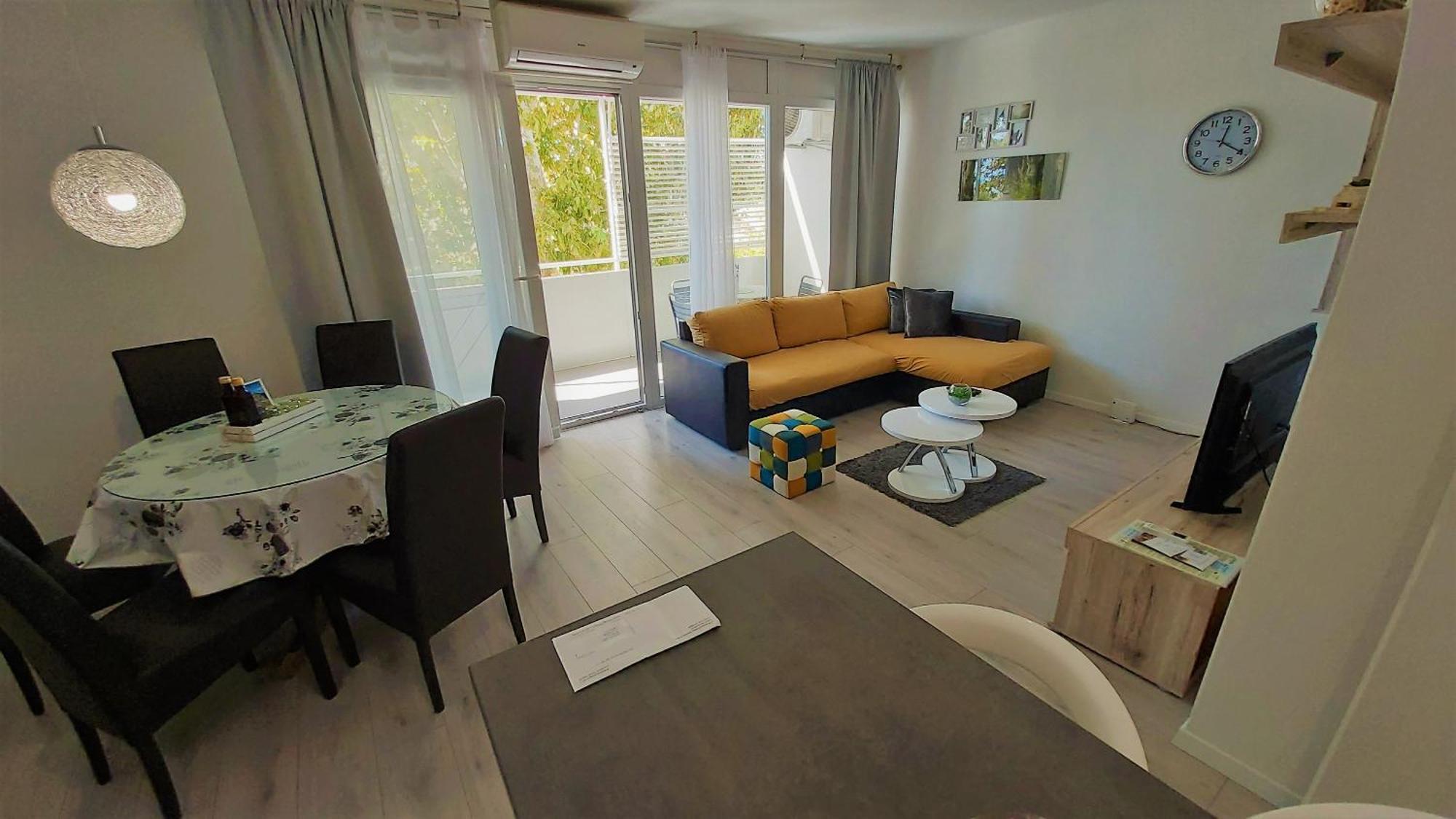 Apartment Punta 오미스 외부 사진