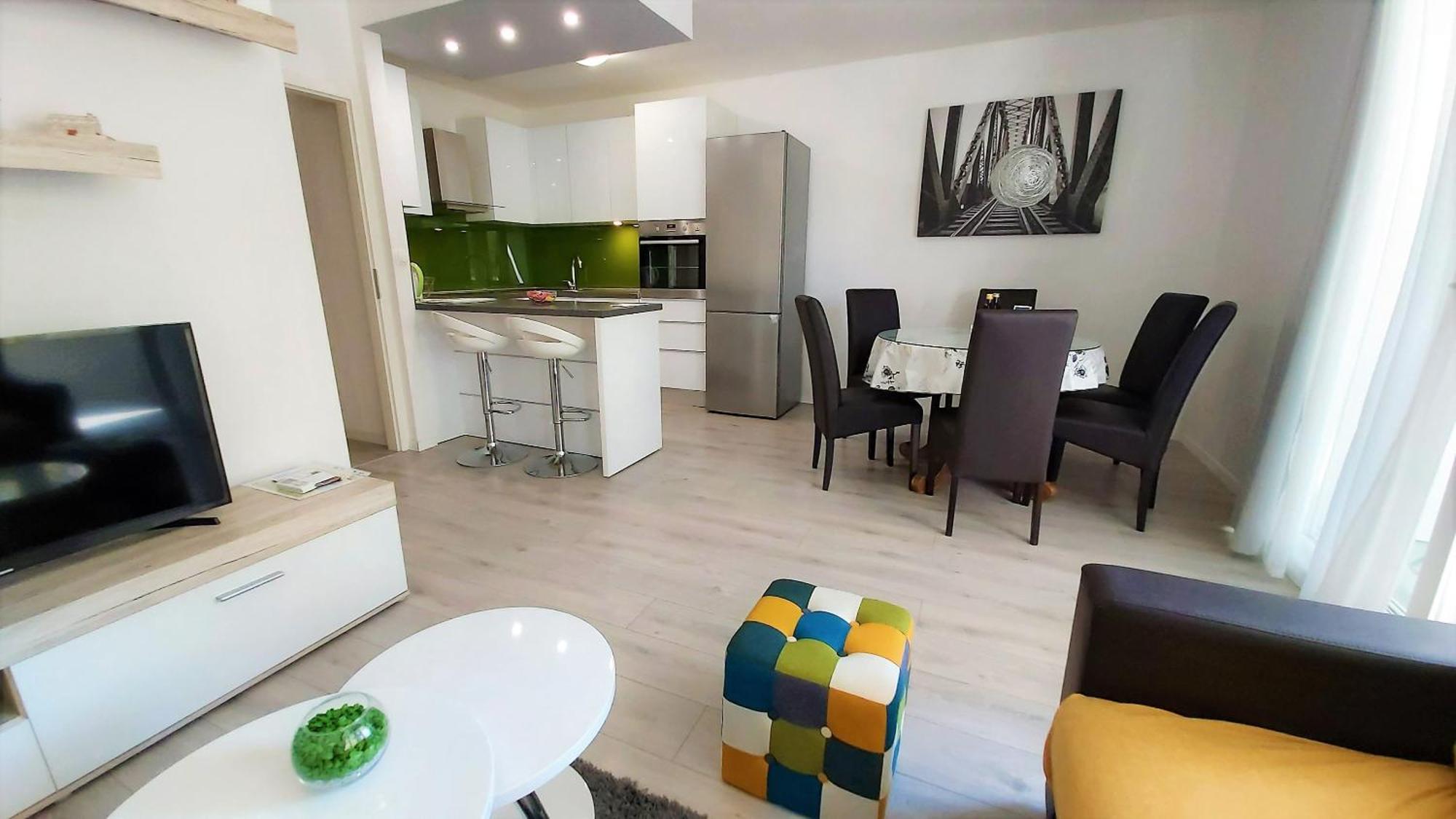 Apartment Punta 오미스 외부 사진
