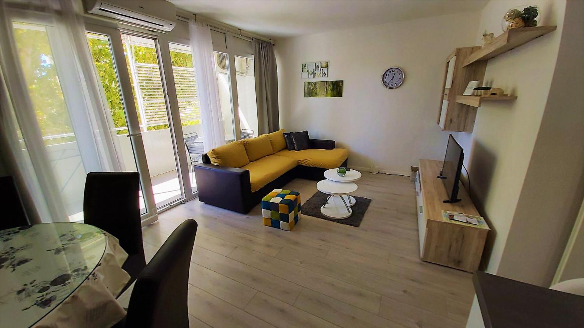 Apartment Punta 오미스 외부 사진