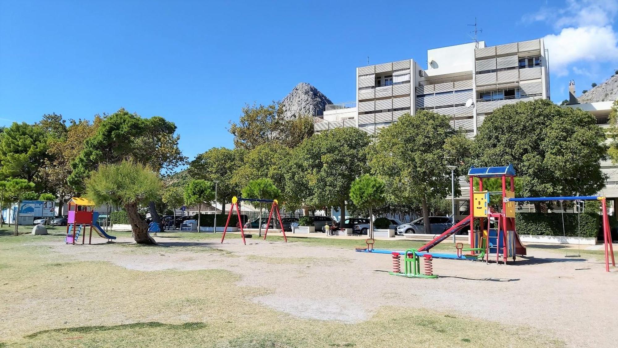 Apartment Punta 오미스 외부 사진